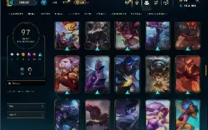 Unranked com 120 Champs e 97 Skins ( JG / TOP / MID )