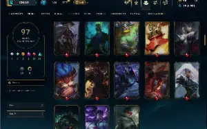 Unranked com 120 Champs e 97 Skins ( JG / TOP / MID )