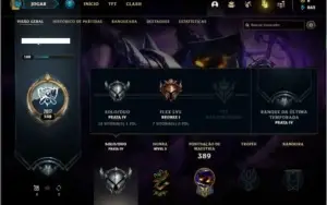 Conta prata 4 com 75 skins e 124 champs