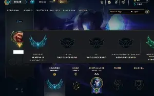 Platina 2 com 40 Champs e 9 Skins