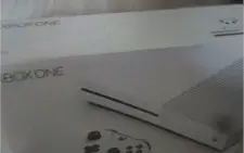 Xbox one S 500gb+2 jogos