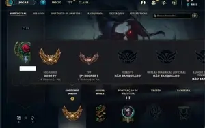 Conta ouro 4 com 23 Champs e 1 Skin + 9 Espolios