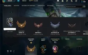 Conta ouro 4 com 29 Champs e 11 Skins + 1 Fragmento