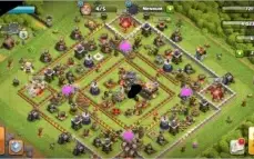 Cv11 praticamente full, faltando apenas heróis e muros