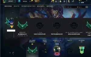 Esmeralda 1 com 65 Champs e 23 Skins +3 Vitoriosas
