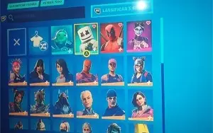 Conta fortnite mais de 55 skins completas( mochila,picareta)