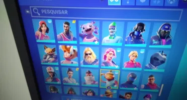 Conta Fortnite Ikonik, Galaxy, Glow, 145 skin SALVE O MUNDO