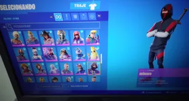 Conta Fortnite Ikonik, Galaxy, Glow, 145 skin SALVE O MUNDO