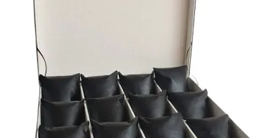 Caixa Preta para 12 Relógios com Almofadinhas