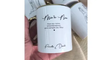 Caneca com Borda e Alça Douradas Personalizada