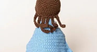 Santa Bárbara em Amigurumi