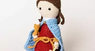 Santa Bárbara em Amigurumi
