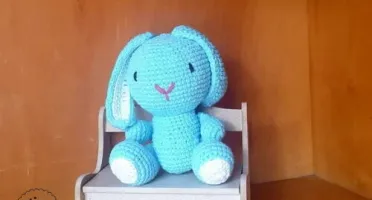 coelha melvina e coelho melvin (cada) amigurumi