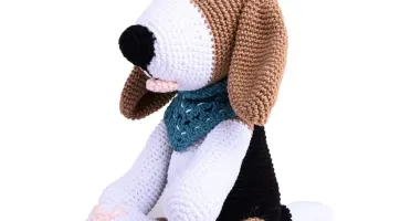 Cachorro Beagle escuro em amigurumi