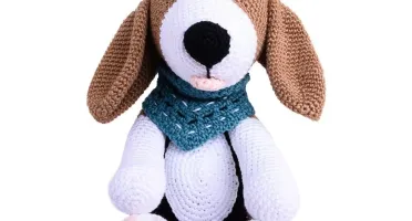 Cachorro Beagle escuro em amigurumi