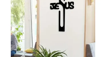 Cruz Jesus Vazado em MDF Preto