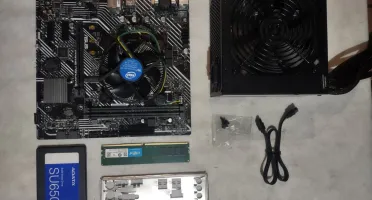 PC i3 10100 pronto para uso sem gabinete