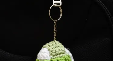 Chaveiro Bola em Amigurumi