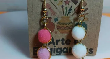 Brincos Artesanais de Pompom