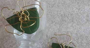 Brincos Arabesco em Polimerclay Verde e Latão