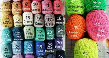 Kit de 50 Mini Corações em Crochê