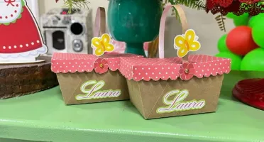 Cestinha Floral Personalizada com Aplique 3D
