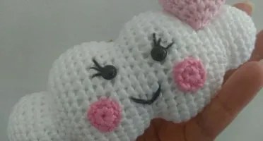 Nuvem de Amor em crochê