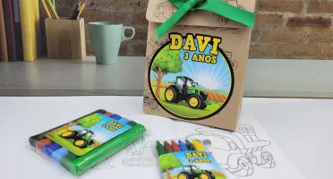 Kit Colorir e Modelar Trator com Sacola Kraft
