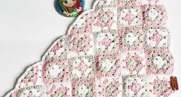 Bandana de Cabelo em Crochê Quadradinhos