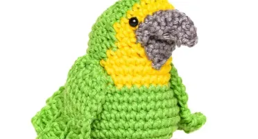 Papagaio Verde e Amarelo em Amigurumi