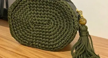 Bolsa Redonda Round Bag em Crochê