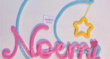 Nome na Lua com Estrela personalizado em Tricotin
