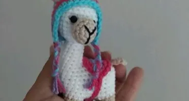 Chaveiro de crochê Lhama