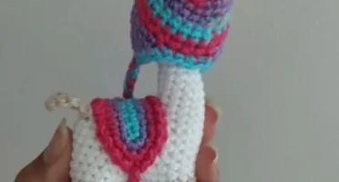 Chaveiro de crochê Lhama