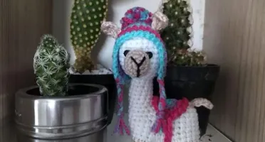 Chaveiro de crochê Lhama