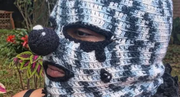 Balaclava Palhaço Camuflado em crochê
