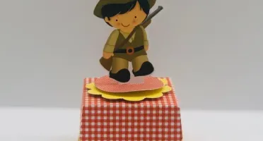 Kit 100 Chapeuzinho Vermelho - Arte Vermelha e Amarela