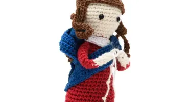Nossa Senhora Desatadora de nós em amigurumi