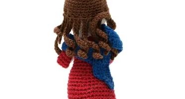 Nossa Senhora Desatadora de nós em amigurumi