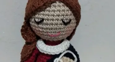 Nossa senhora Desatadora de Nós em Crochê