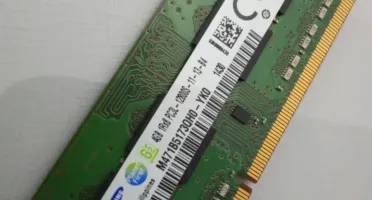 Memória RAM DDR3 4Gb 1Rx8 M471B5173CB0-YK0 Samsung