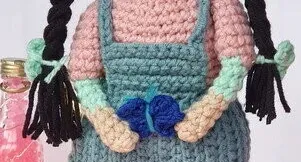 Boneca Bu Encantadora de Borboletas Amigurumi