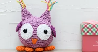 Coruja Bola em amigurumi