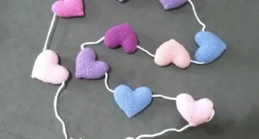 Varal de Corações em Crochê 3D