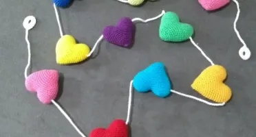 Varal de Corações em Crochê 3D