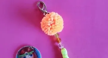 Chaveiro Pompom para Bolsas