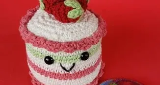 Mini Bolo Amigurumi Crochê