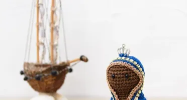 Mini Nossa Senhora Aparecida em amigurumi
