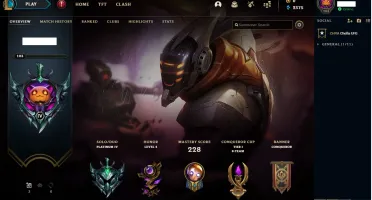 Conta platina 4 , 33 skins, level 104 e com e-mail .