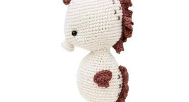 Cavalo-Marinho com Detalhe Marrom em Crochê Amigurumi